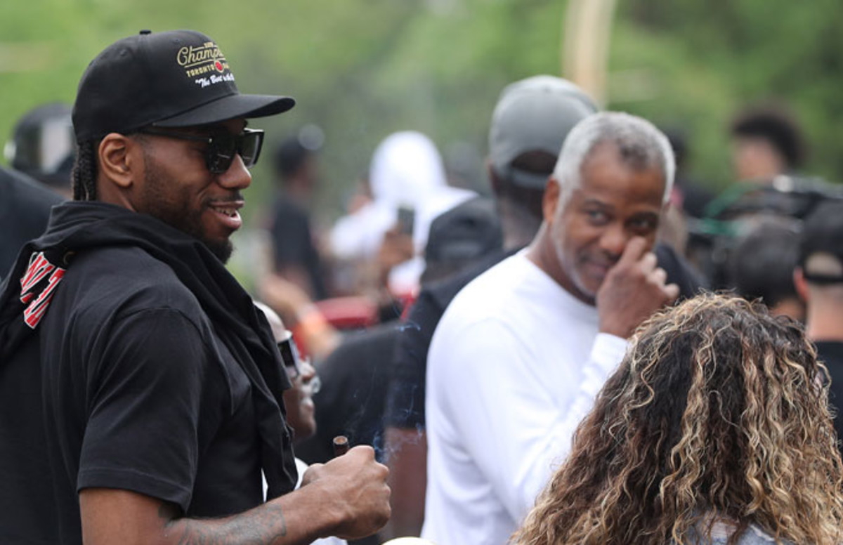 who is kawhi leonard's uncle dennis
