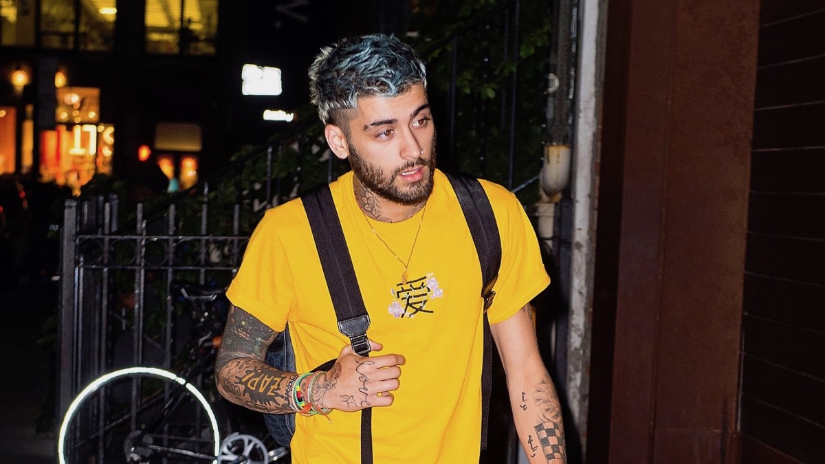 Video Shows Zayn Malik In Shirtless Confrontation Outside Nyc Bar Complex 