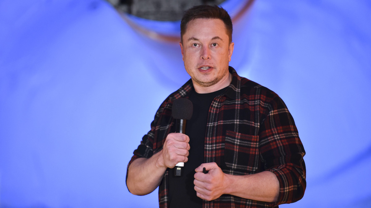 Elon Musk Developing A Brain Chip To Stream Music In Your Head Complex