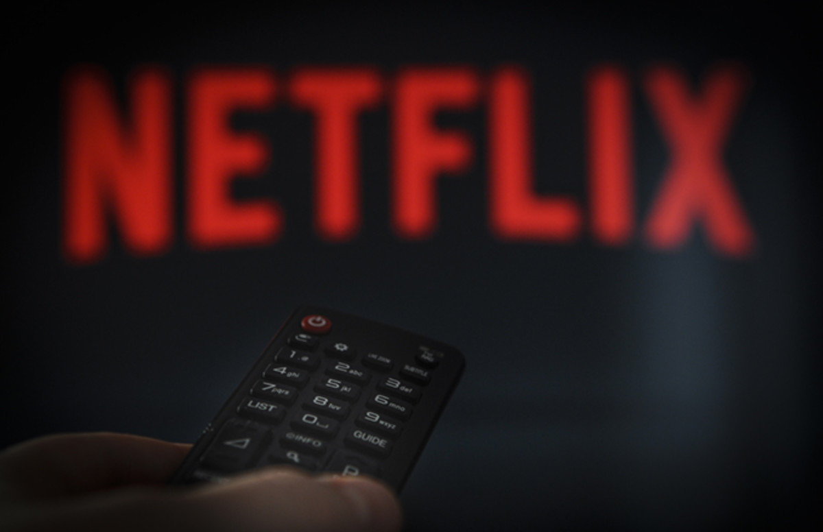 Find Out How Many Hours It Will Take To Binge Watch Your Favorite Show With This Calculator Complex