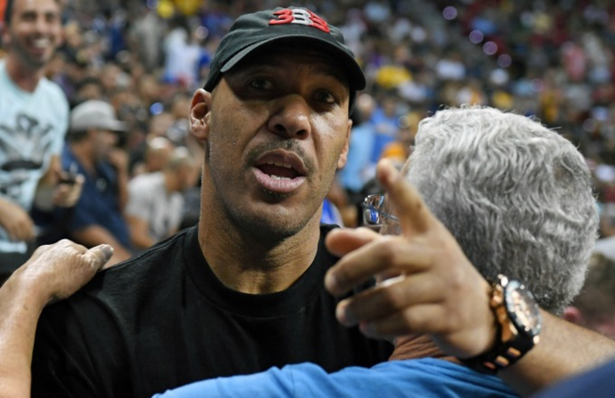LaVar Ball Tells Female Referee to ‘Stay in Her Lane’ After Tense