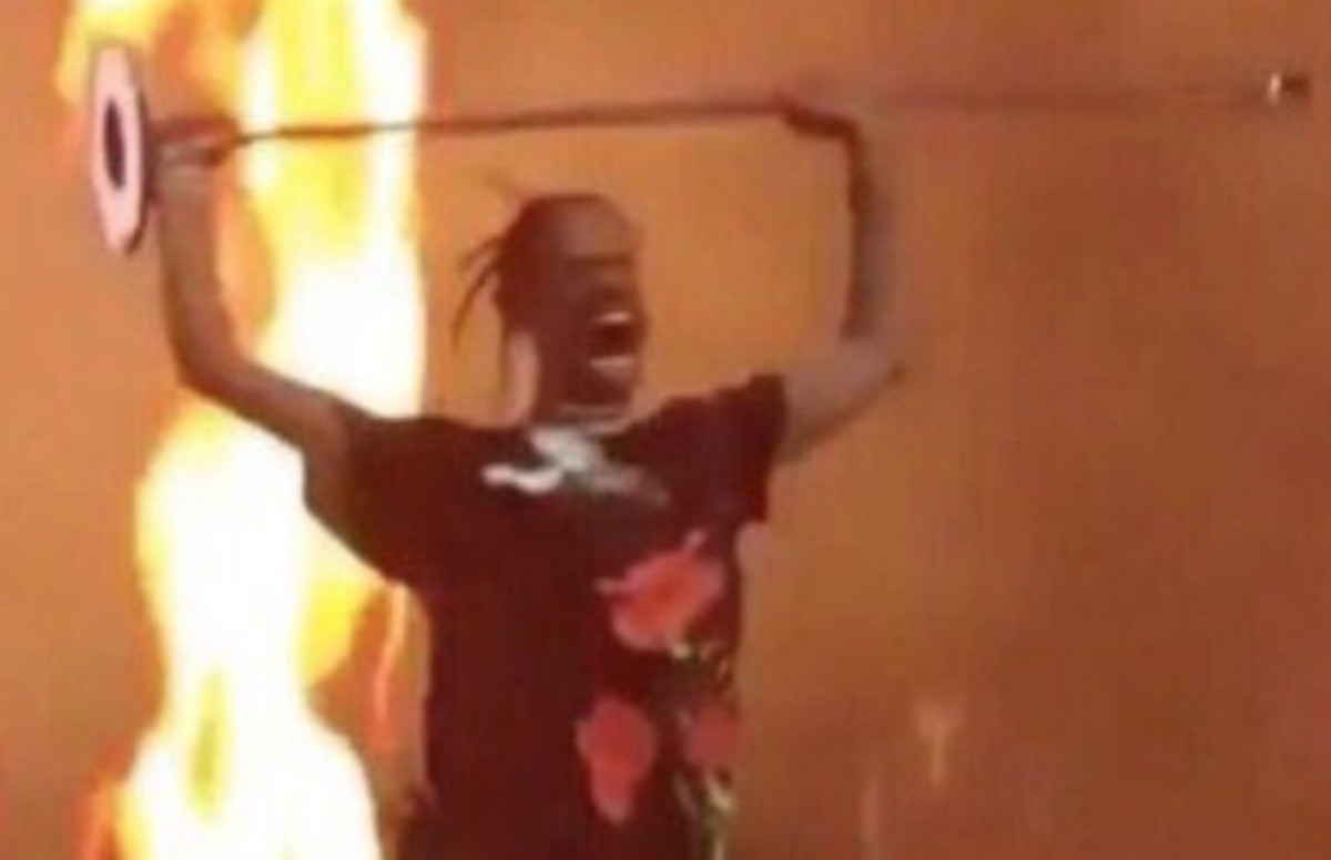 Here S The Origin Of That Hilarious Travis Scott Meme Complex