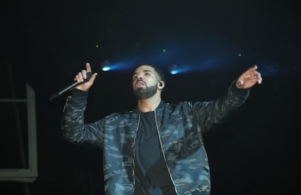 Drake Drops 2 New Songs, “God’s Plan” and “Diplomatic Immunity” Complex