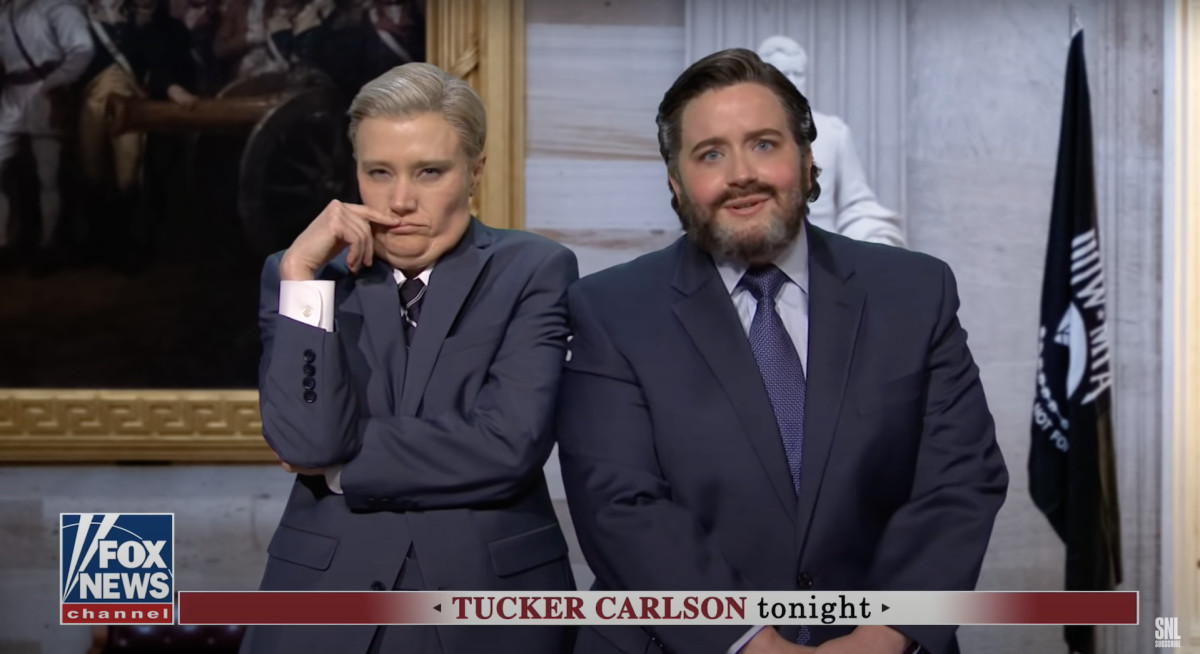 Watch Aidy Bryant Play Ted Cruz in SNL Impeachment Cold Open Complex