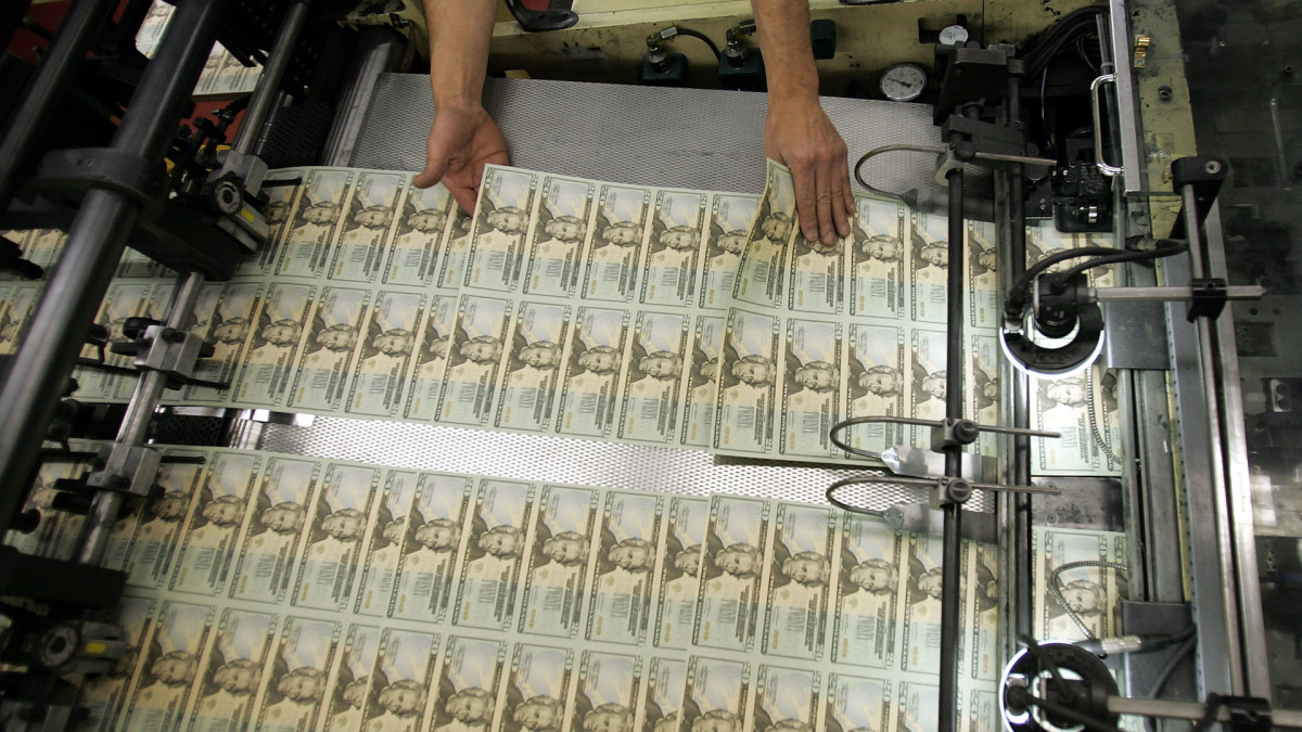 U.S. Government Projected to Run Out of Money to Pay Its Bills by