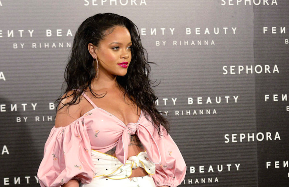 Snapchat Stock Drops 800 Million After Rihanna Blasts Controversial Ad Complex