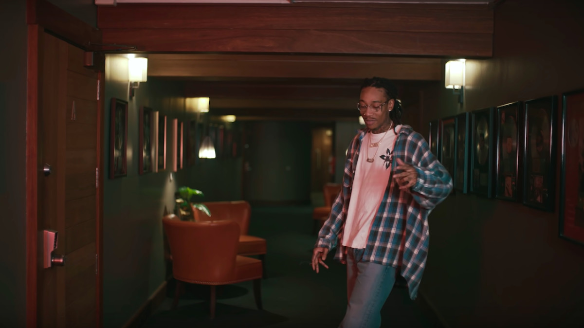Watch Wiz Khalifa S New Video For Smokin Section Complex