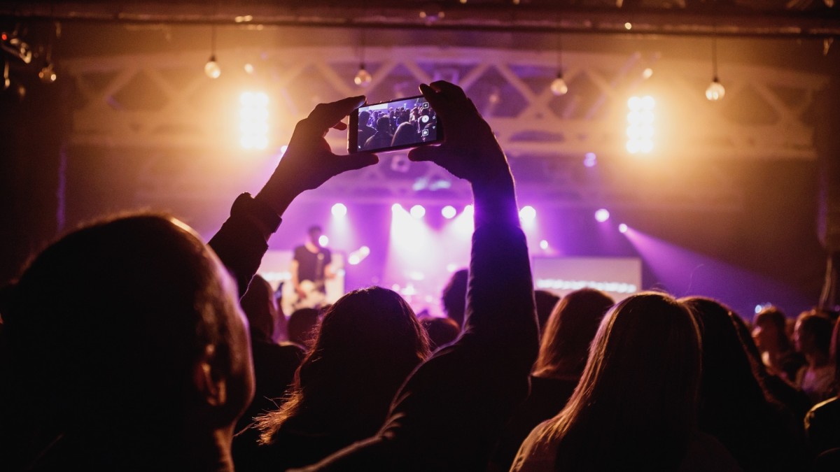 California Will Allow Indoor Concerts to Resume Beginning April 15