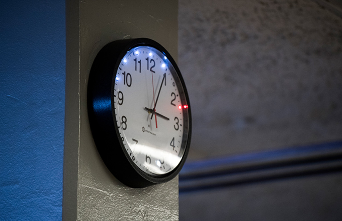 Watch Young People Try and Fail to Read an Analog Clock on ‘Kimmel