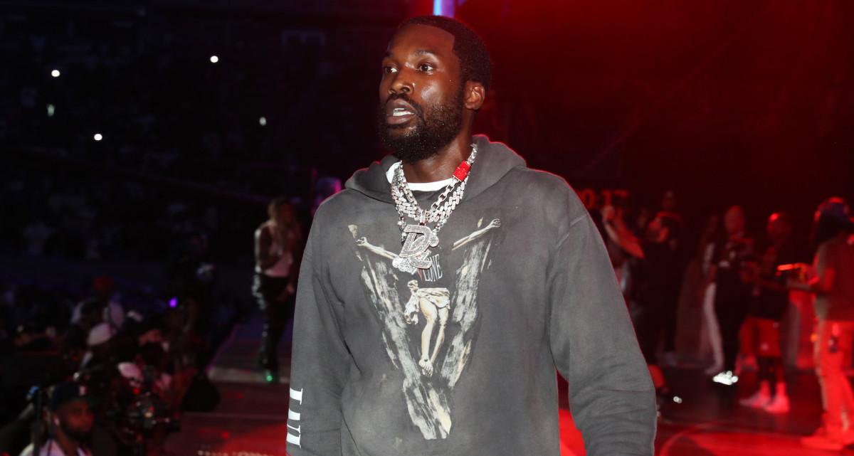 Meek Mill Shows Off 200,000 DreamcatcherStyle Dreamchasers Chain