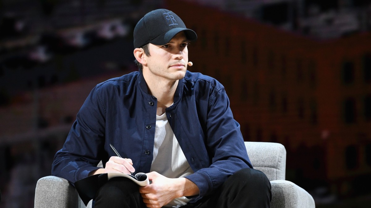 Ashton Kutcher Trolled With ‘Take a Shower’ Chant During ‘College