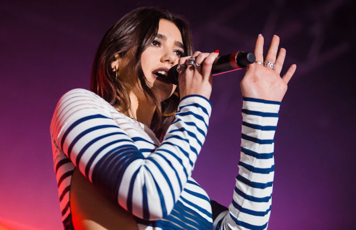 Esenzione cucina manganello dua lipa singing Coinvolti carrozza Turbolenza