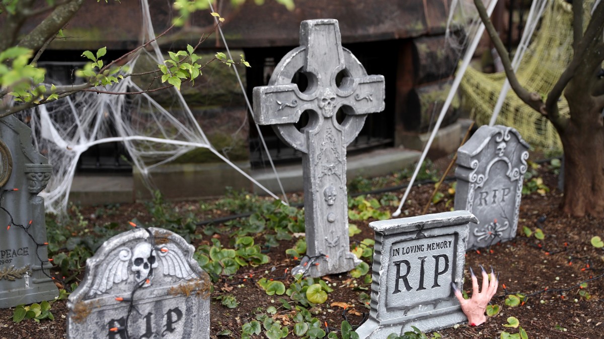Police Called to Dallas Home Over Morbid Halloween Decorations Complex