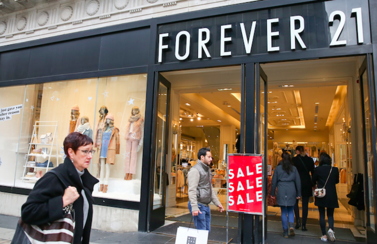 Forever 21 Blasted After Getting White Man To Model Wakanda Forever Sweater Complex
