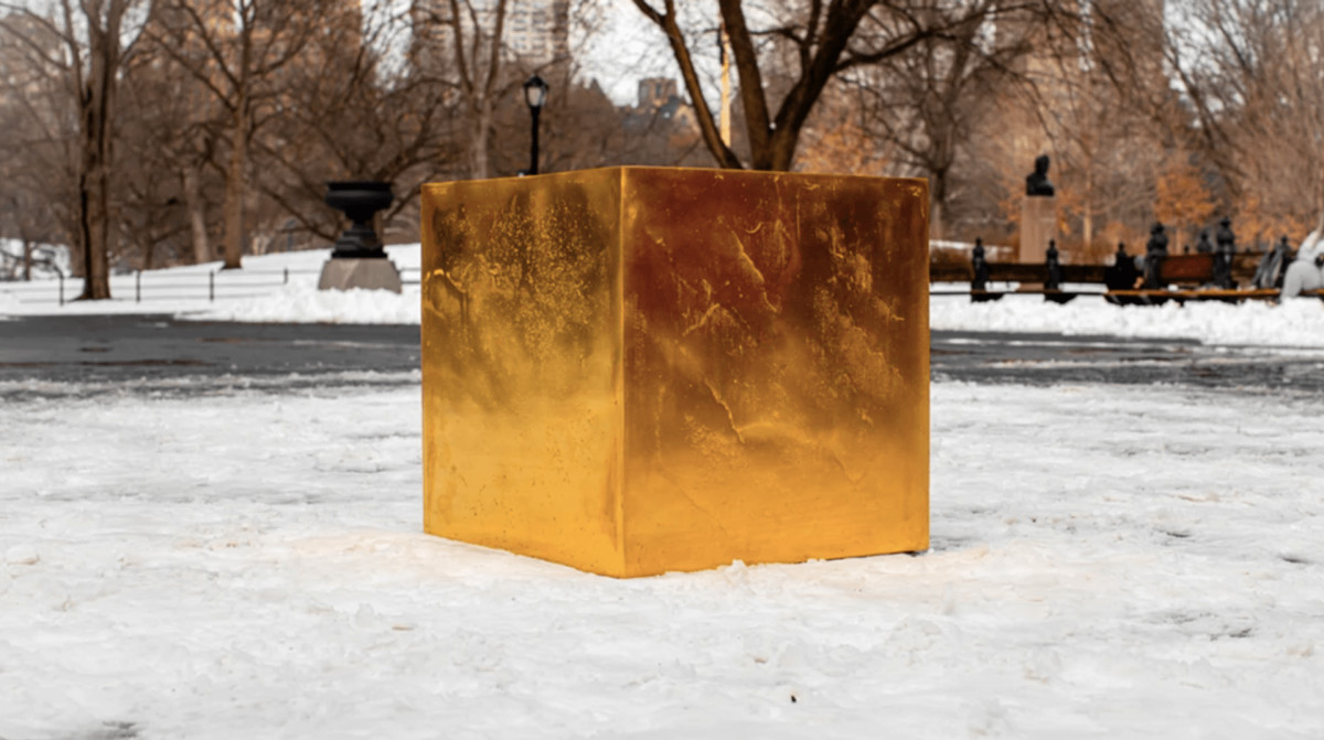 400Pound Gold Cube Worth 11.7 Million Was Placed in Central Park