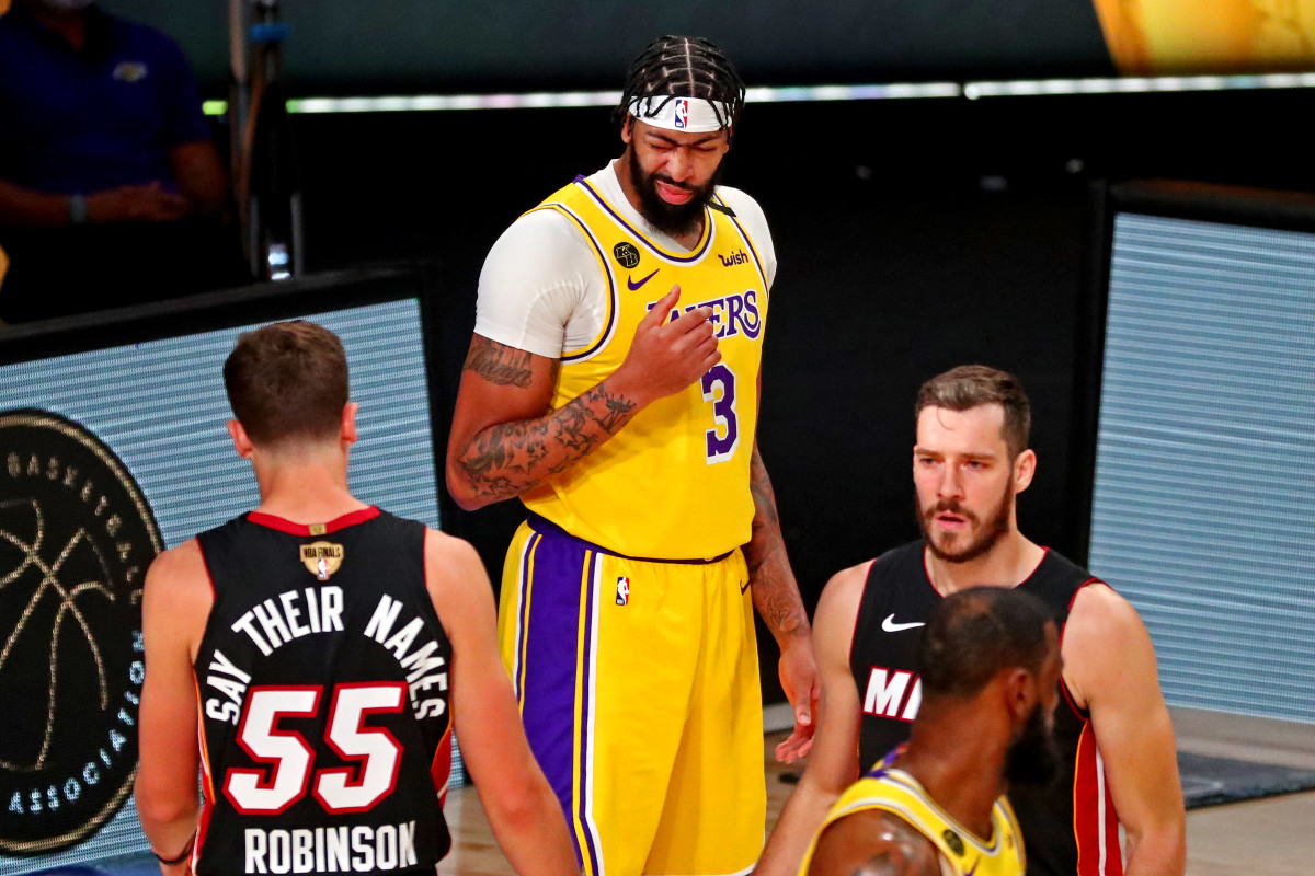 8 Observations From The Lakers Game 1 Win In The Nba Finals Complex