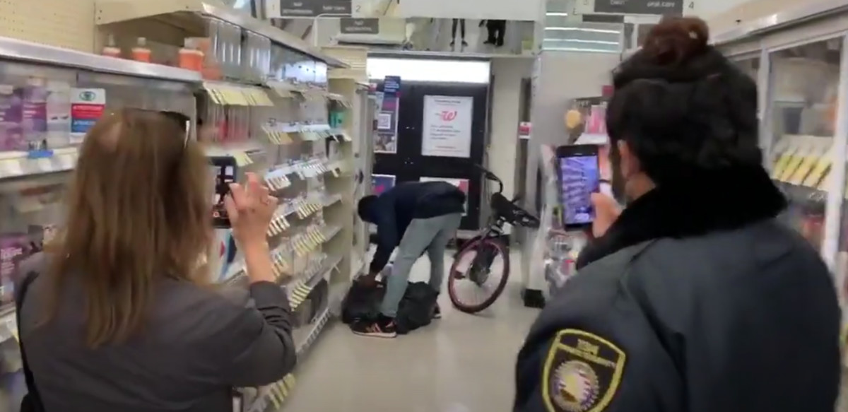 Walgreens Stealing Policy Are They Targeting You - 6fb3epy