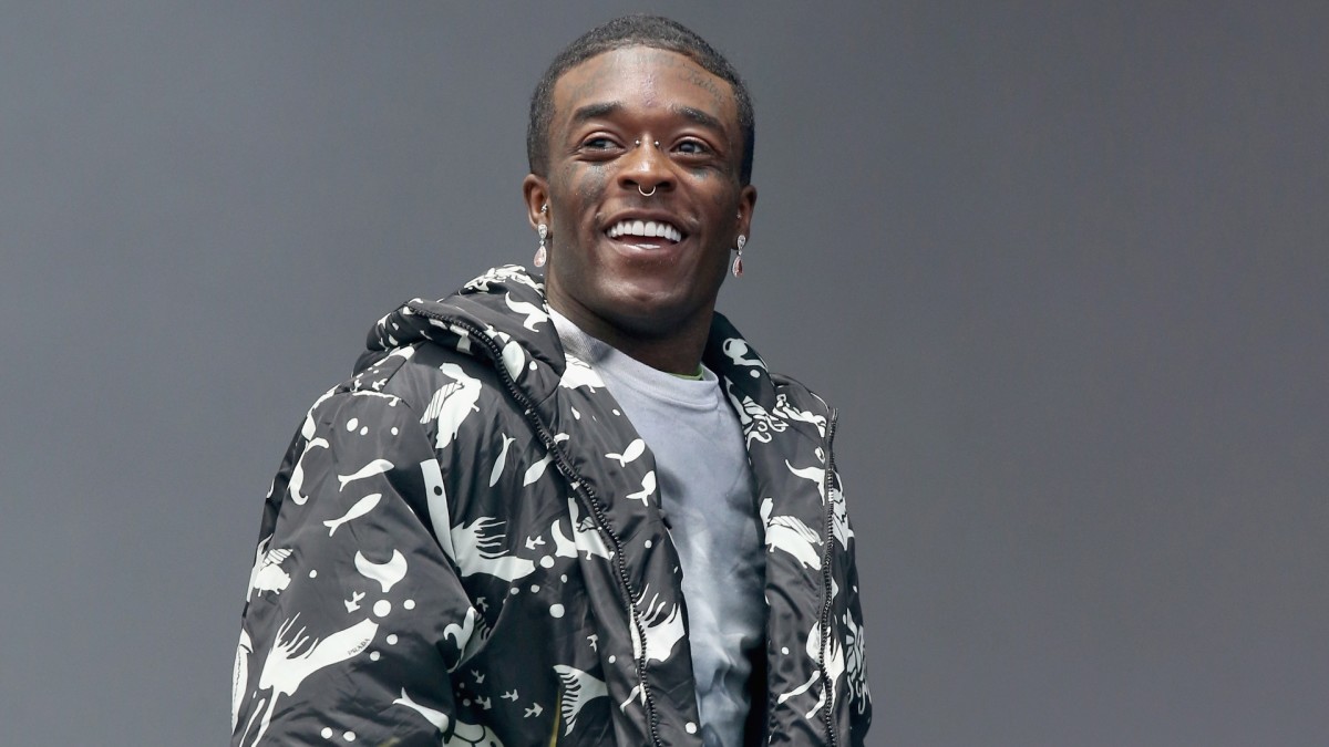 Fans React To Lil Uzi Vert Showing Off Forehead Diamond Complex And perhaps as another prophecy that he would one day the eternal atake rapper had previously posted a photo of the marquise cut diamond being fitted to his head flesh, but on wednesday, he unveiled a. fans react to lil uzi vert showing off
