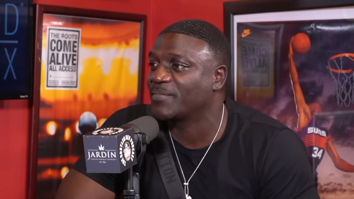 Aykon, Türkiye’de 7.500 dolarlık saç ekimi yaptırmanın “acı kısmını” hatırlıyor