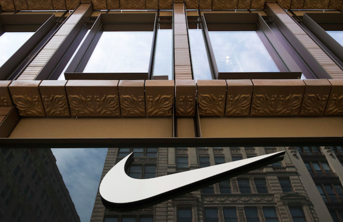 how to buy shoes off snkrs app