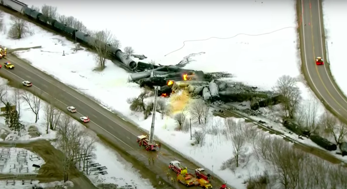 Residents Evacuated After Train Derailment and Fire in Minnesota Complex