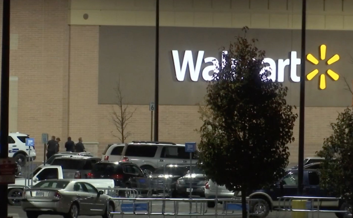 3 Killed in Colorado Walmart Shooting (UPDATE) Complex