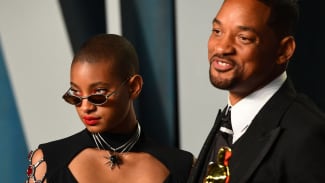 Willow Smith and Will Smith attend the 2022 Oscars