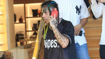 Watch Tekashi 6ix9ine S Video For New Song Gooba Complex
