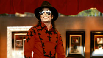 Enjoy This Incredible Thread Dedicated To Michael Jackson S Red Shirts Complex