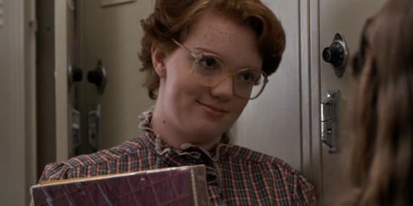 Stranger Things 2 Promises Justice For Fan Favorite Barb Complex