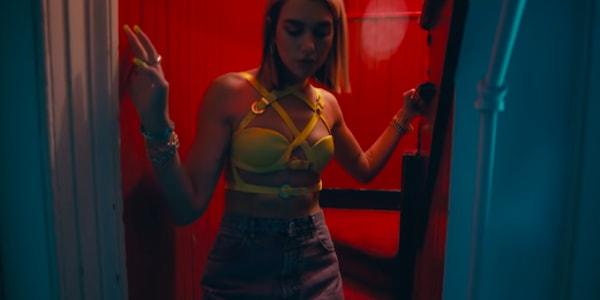 Dua Lipa Starts Off 'New Era' With Video for "Don't Start ... Соня цветомузыка — don't start now (dua lipa cover) (2020).