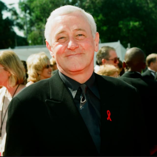 'Frasier' Star John Mahoney Dead at 77 Complex