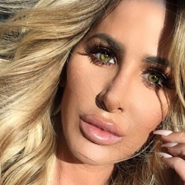 Real Housewives Star Jokingly Offers Oral Sex From
