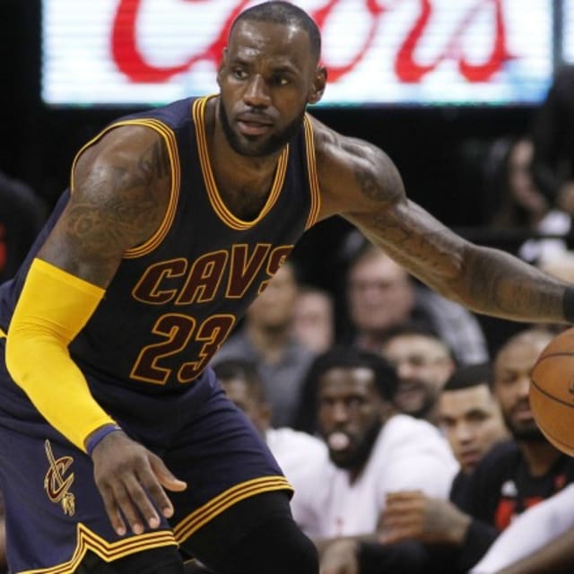 LeBron James Provides an Interesting Explanation for Why He Shoots RightHanded Complex