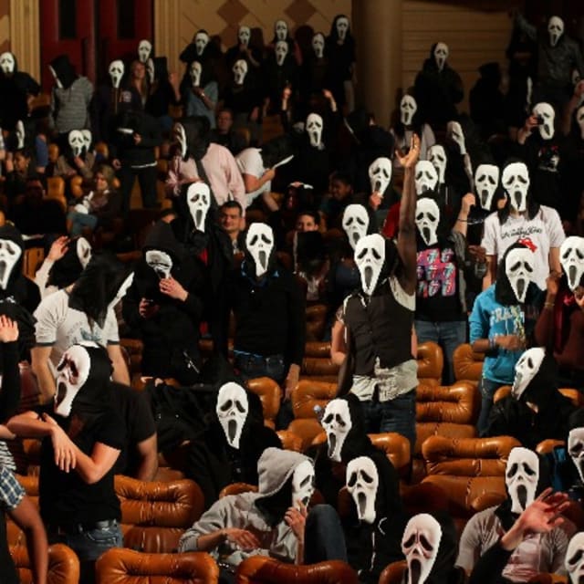 Lottery Winner Rocks 'Scream' Mask to Collect Winnings Complex