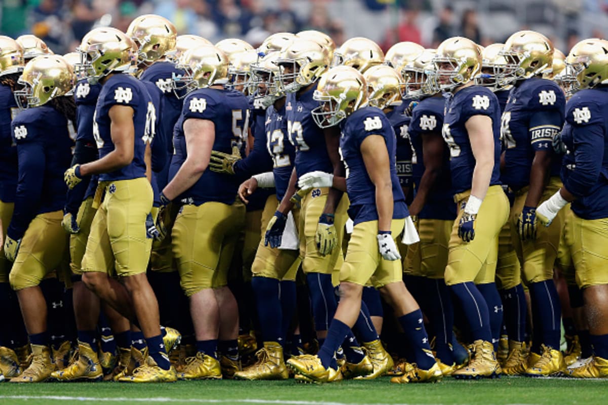 6 Notre Dame Football Players Were Arrested for a Bunch of ... Below you'll find the full notre dame fighting irish schedule including matchups, start times and live streams.