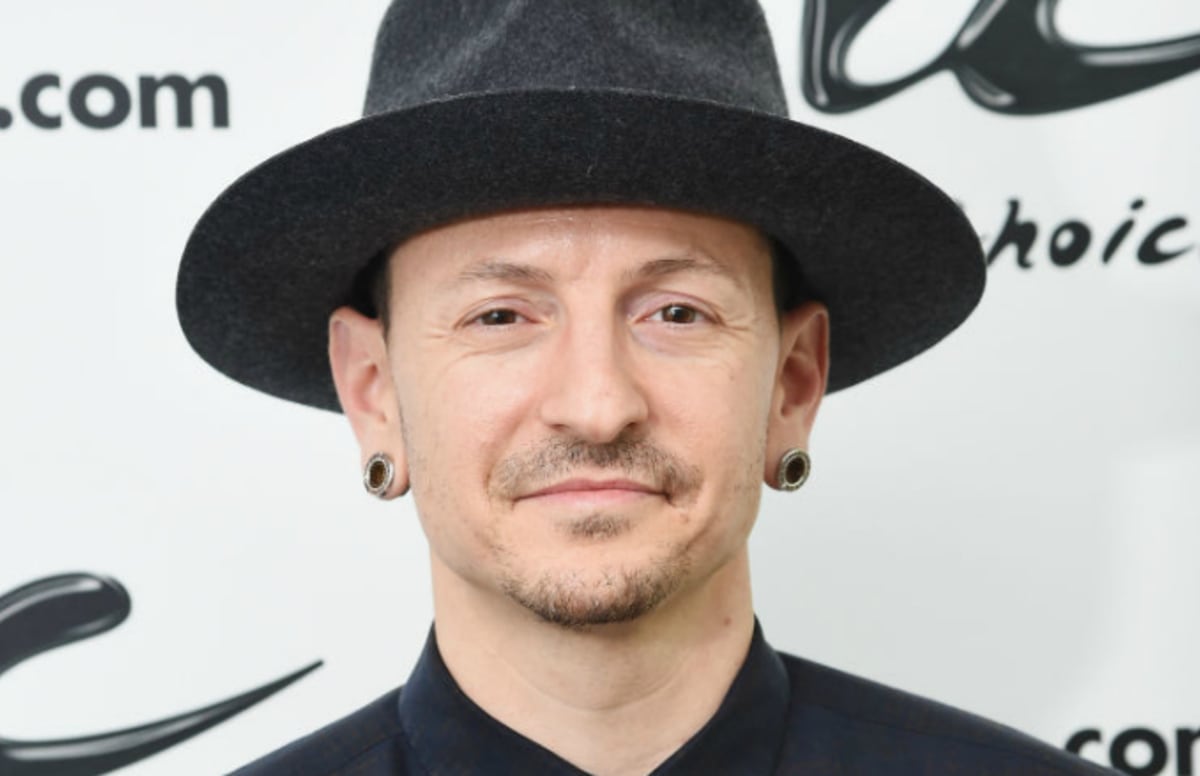 Linkin Park Singer Chester Bennington Dies by Suicide Complex