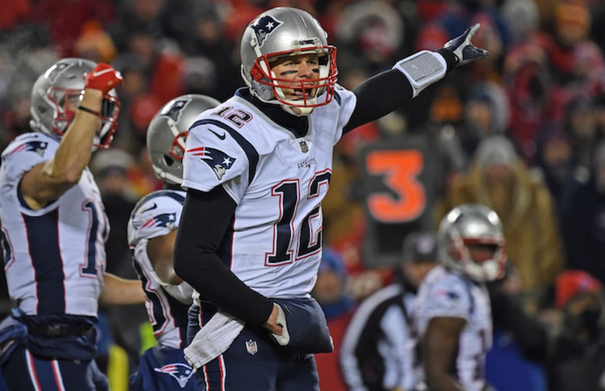 It Looks Like a Rogue Fan Shined a Laser Pointer at Tom Brady During