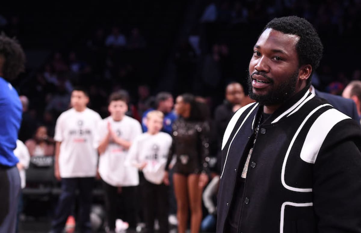 Meek Mill Shares 'CHAMPIONSHIPS' Album | Complex
