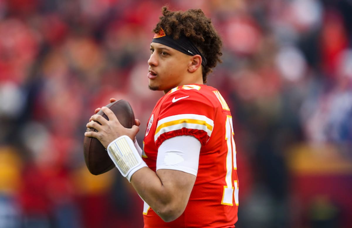 Patrick Mahomes Becomes 2nd Ever to Throw 50 TDs and 5,000 Yards in a Season | Complex1200 x 776