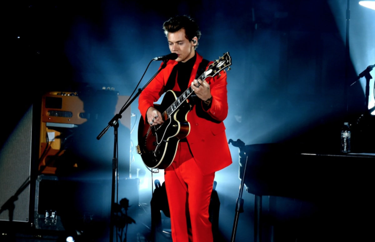 harry styles red outfit
