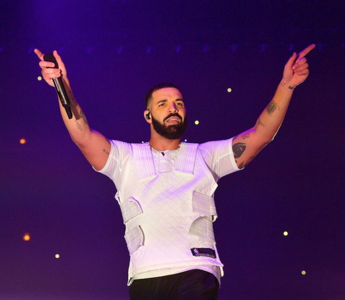 Drake Brings Out Meek Mill at Aubrey & the Three Migos Boston Show