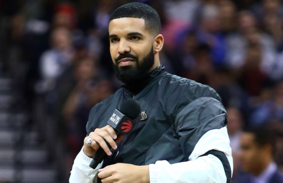 drake and twitch streamer ninja broke a record and the internet playing fortnite together complex - ninja fortnite drake