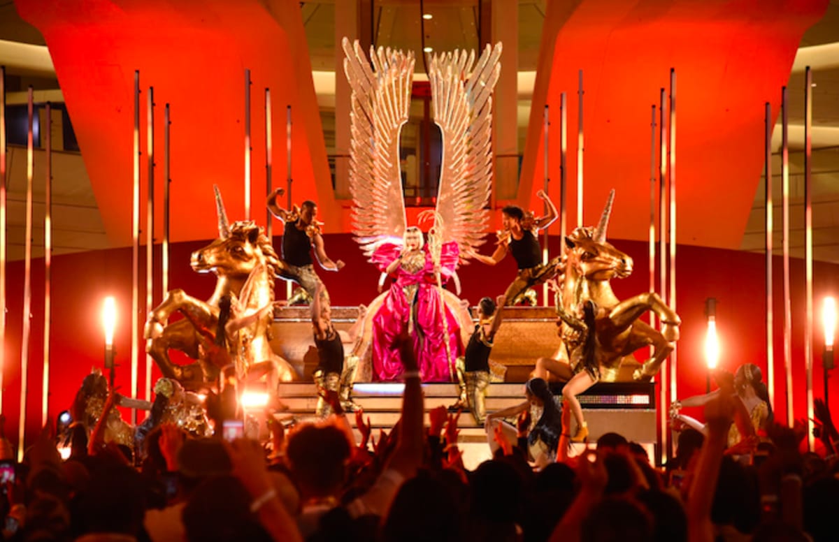 Nicki Minaj Performs 'Queen' Medley at the 2018 VMAs | Complex1200 x 776