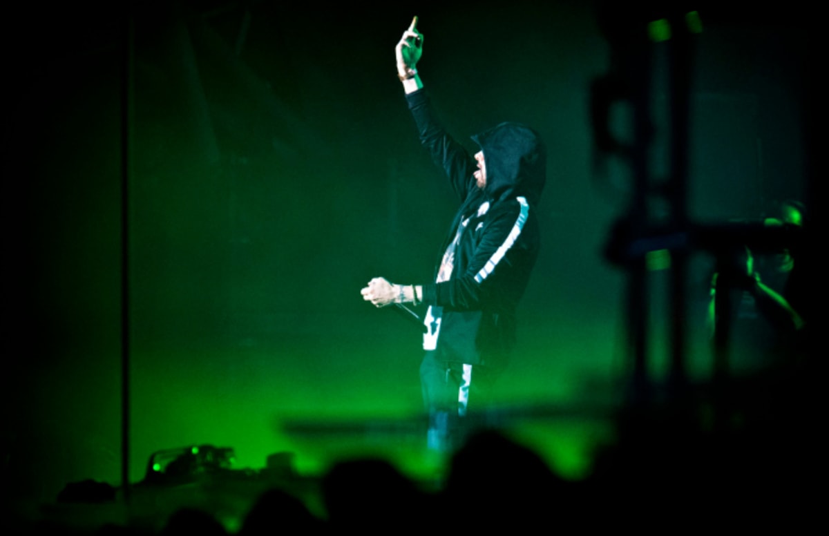 Eminem Drops Machine Gun Kelly Diss Track 1200 x 776