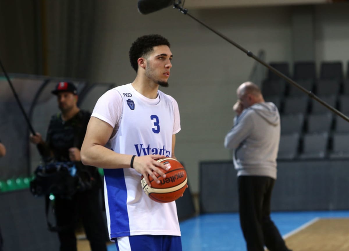 LiAngelo Ball Declares for the 2018 NBA Draft | Complex