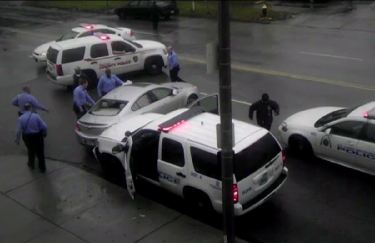 Green Light Auto >> Video Shows St. Louis Police Officer May Have Planted Gun on Black Man He Shot | Complex Green Light Auto >> Video Shows St. Louis Police Officer May Have Planted Gun on Black Man He Shot | Complex