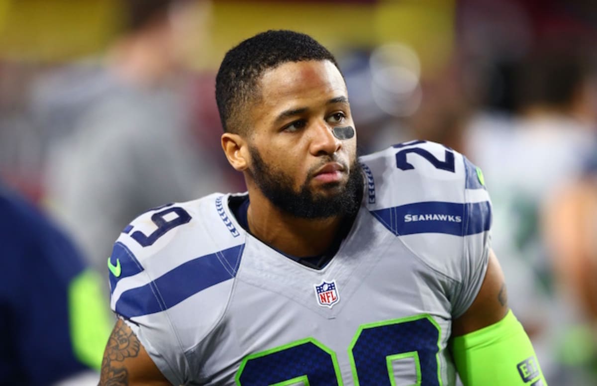 Texas Auto Center >> Seahawks Player Earl Thomas Went to Buffalo Wild Wings in ... Texas Auto Center >> Seahawks Player Earl Thomas Went to Buffalo Wild Wings in ...