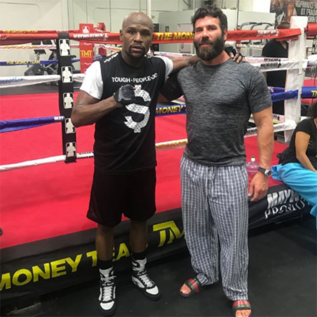 Dan Bilzerian Bet an Insane Amount of Money on Floyd Mayweather to Beat Conor McGregor ...