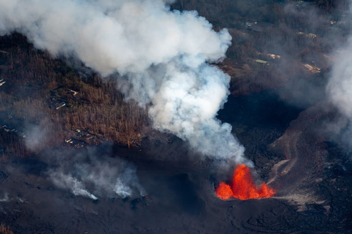 Man Falls Into Hawaiian Volcano After Hopping Safety Railing Complex